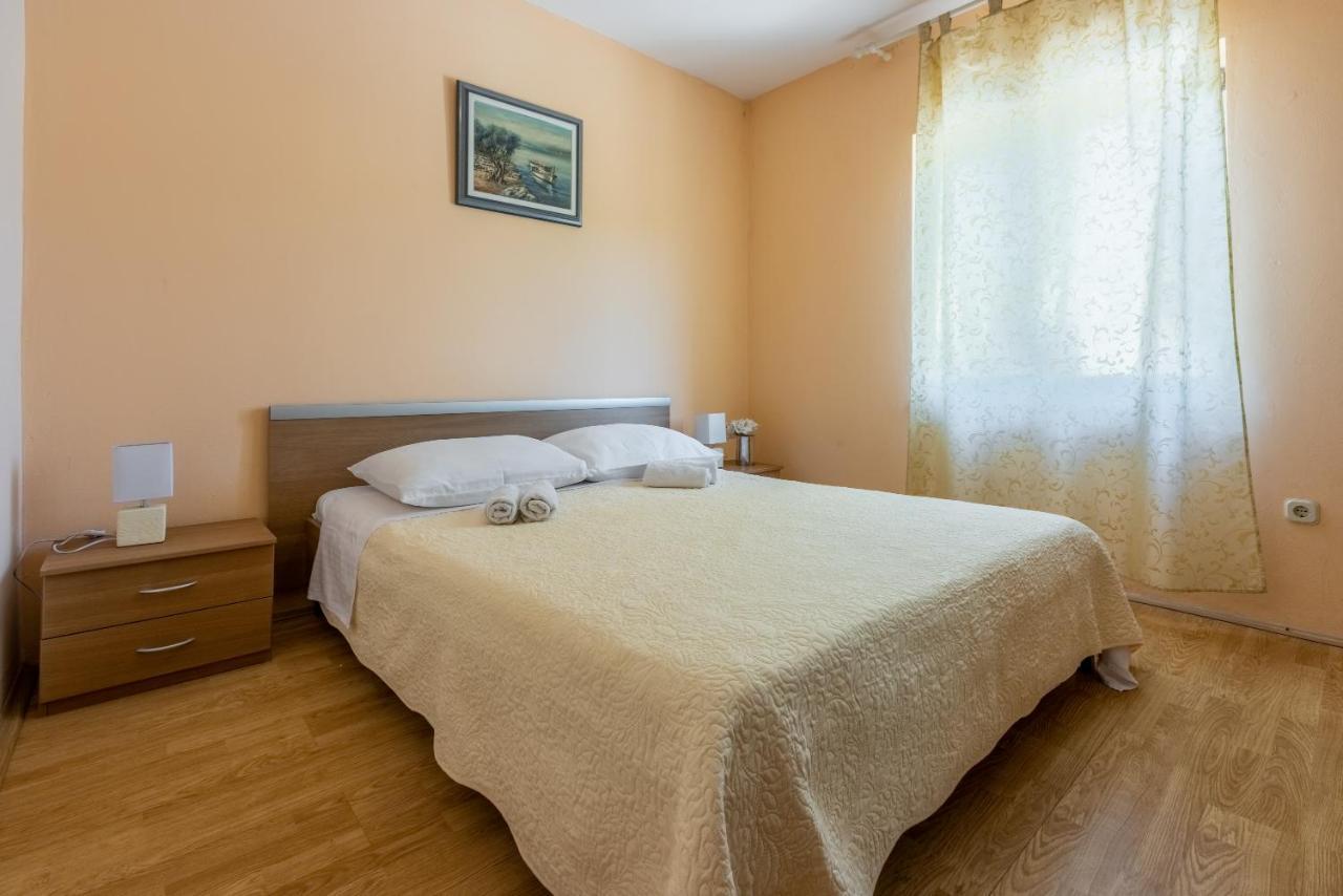 Apartments Marija Crikvenica Buitenkant foto