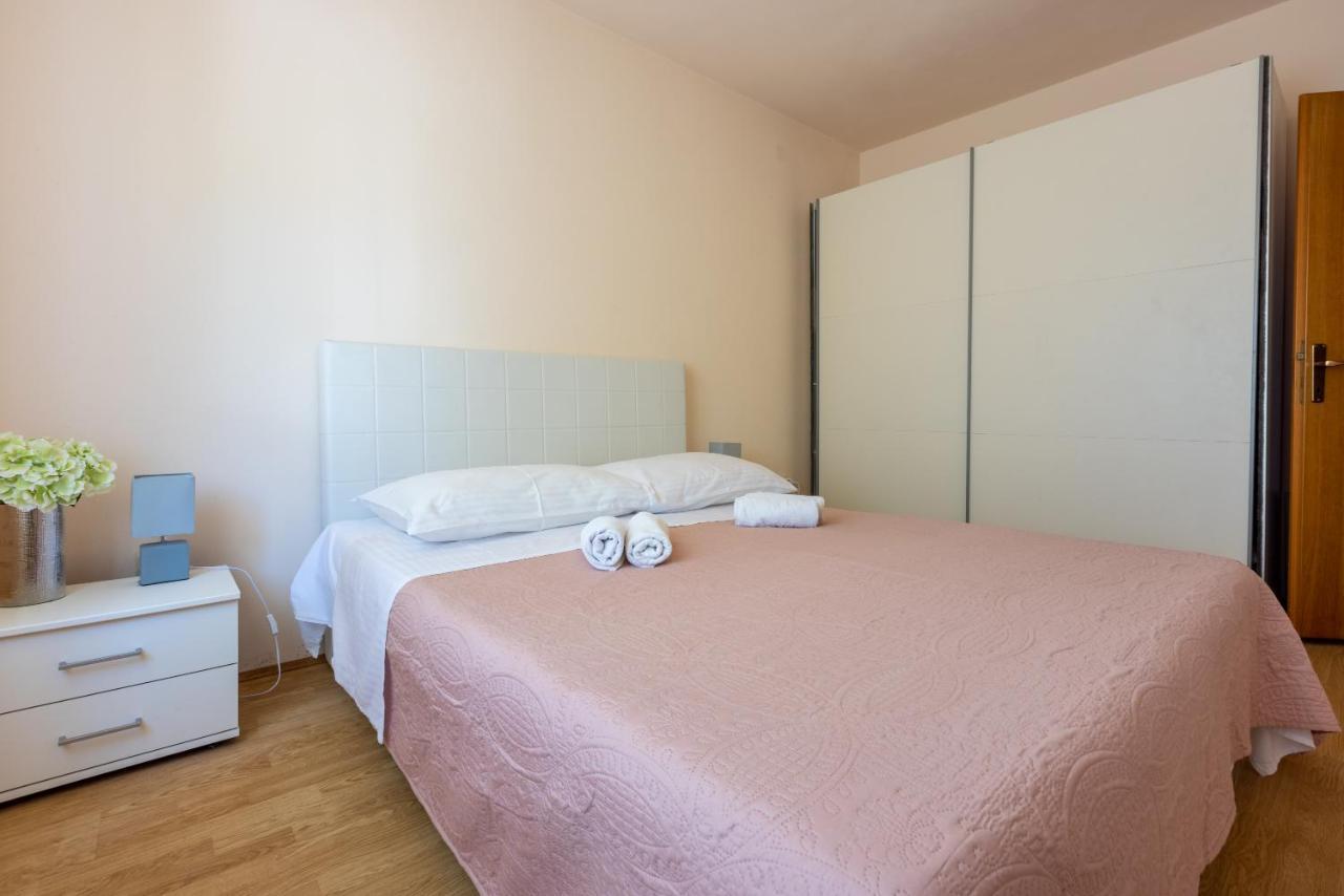 Apartments Marija Crikvenica Buitenkant foto